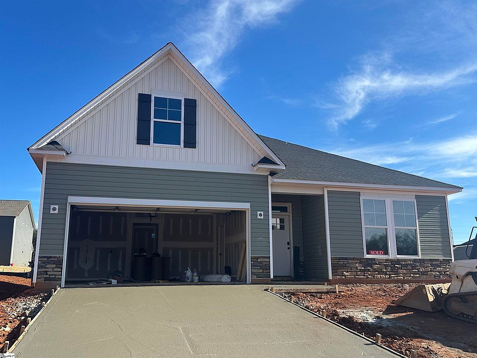 1st image of 939 Gibbons St Lot 102