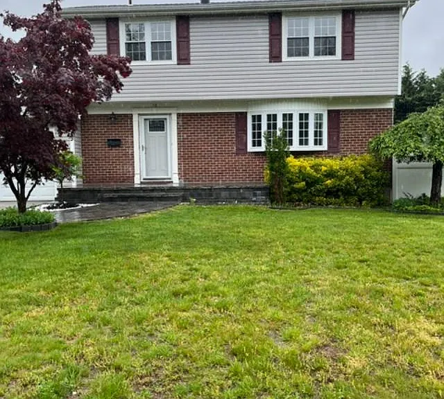 10 Balsam Ln — Photo 1