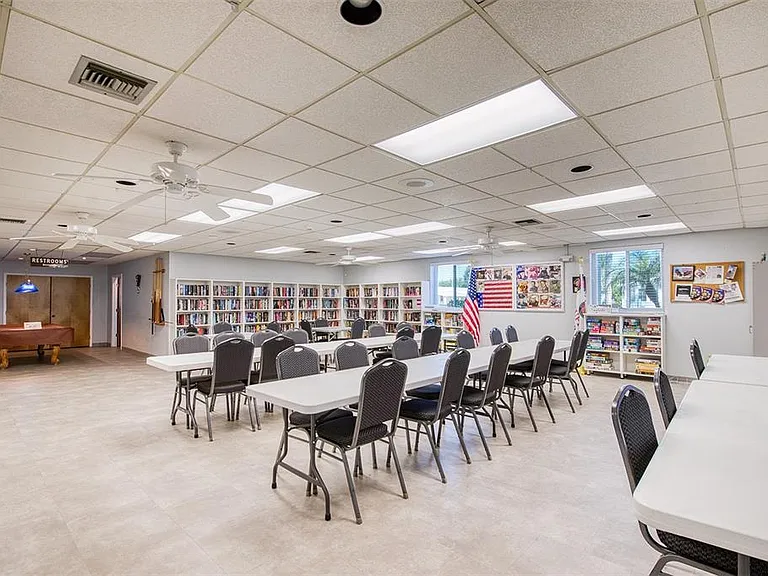 1 Pelican Dr N — Photo 25