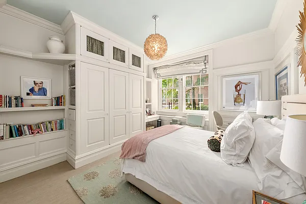 Sold by Douglas Elliman | media 8