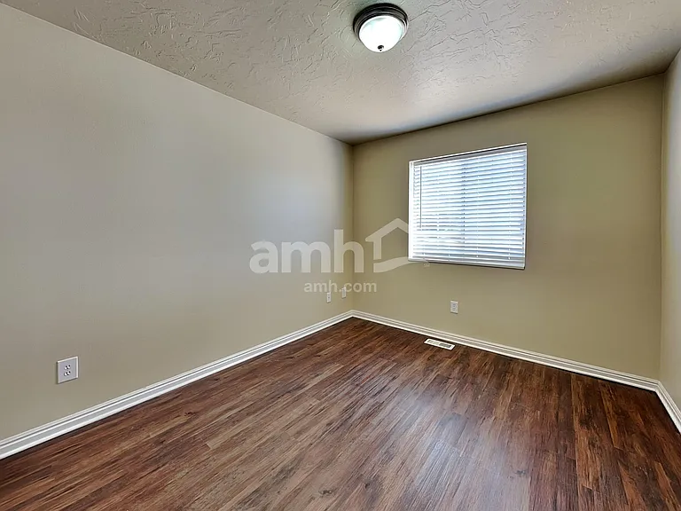 1188 W 1420 N — Photo 20