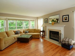 202 Cascade Terrace Dr, Ballwin, MO 63021