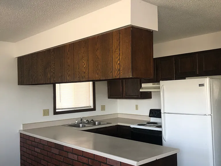 228 S Garfield Ave #4 — Photo 1