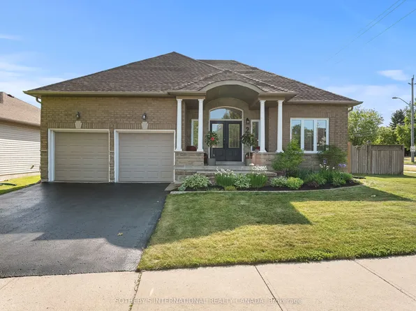2 Rapley Blvd, Pt Hope, ON L1A 4J7