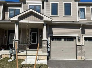 7789 Kalar Rd #32, Niagara Falls, ON L2H 0T4