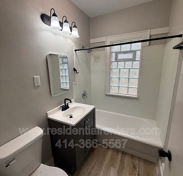 2724 N Palmer St — Photo 8