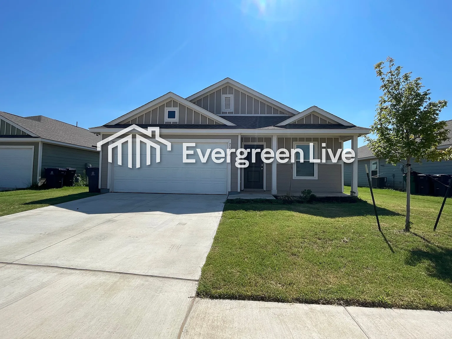 4 bed, 2.0 bath, 1667 sqft, $1,545 — Photo 2