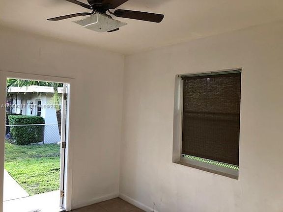 2nd image of 471 SW 10th St APT 5