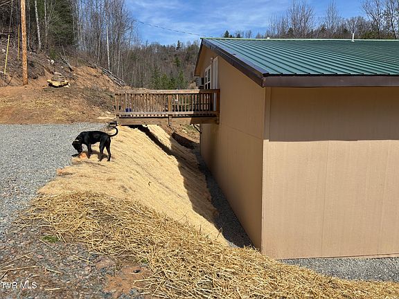 4th image of 202 Greer Branch Rd