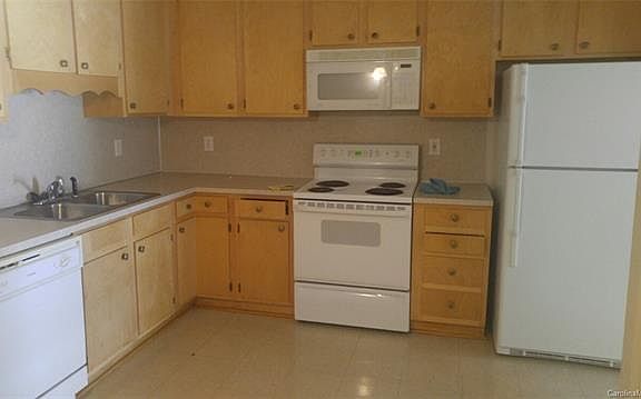 4th image of 100 W 17th St APT 48