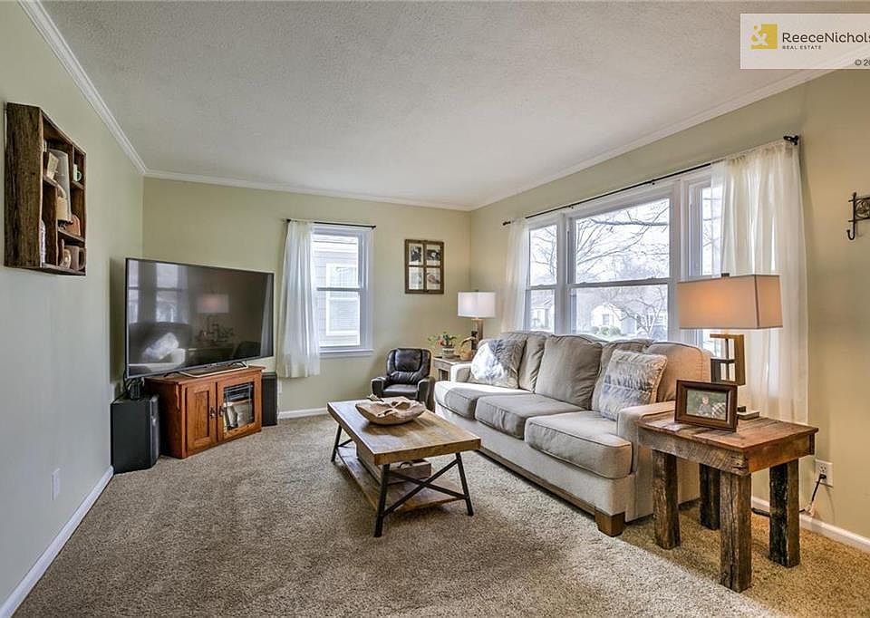 1st image of 5611 Ash Dr