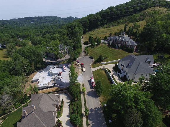 2nd image of 5550 Granny White Pike