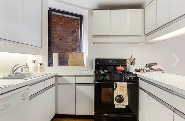 Rented by Corcoran | media 3