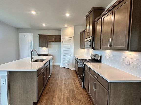 7th image of this home