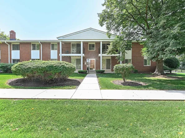 6183 W Howard AVENUE #9, Greenfield, WI 53220