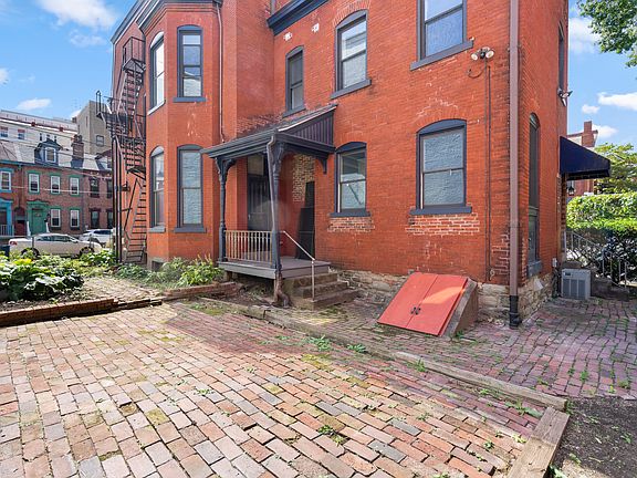 4th image of 2119 Sidney St Floor 1