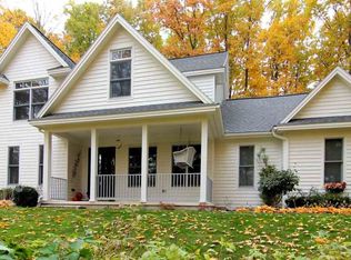 10487 E Oak Ridge Dr, Traverse City, MI 49684