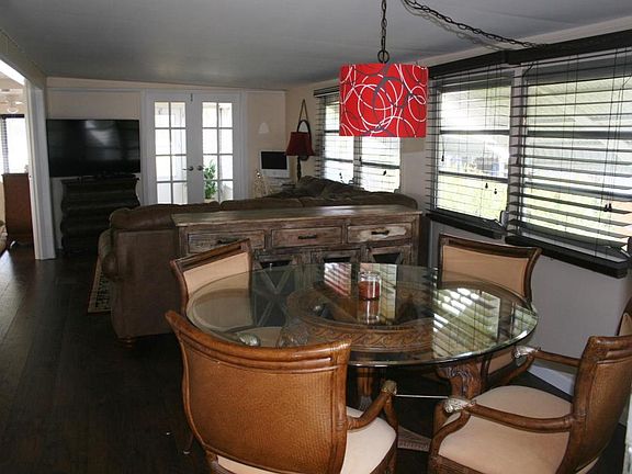 4th image of 8062 SE Skylark Ave