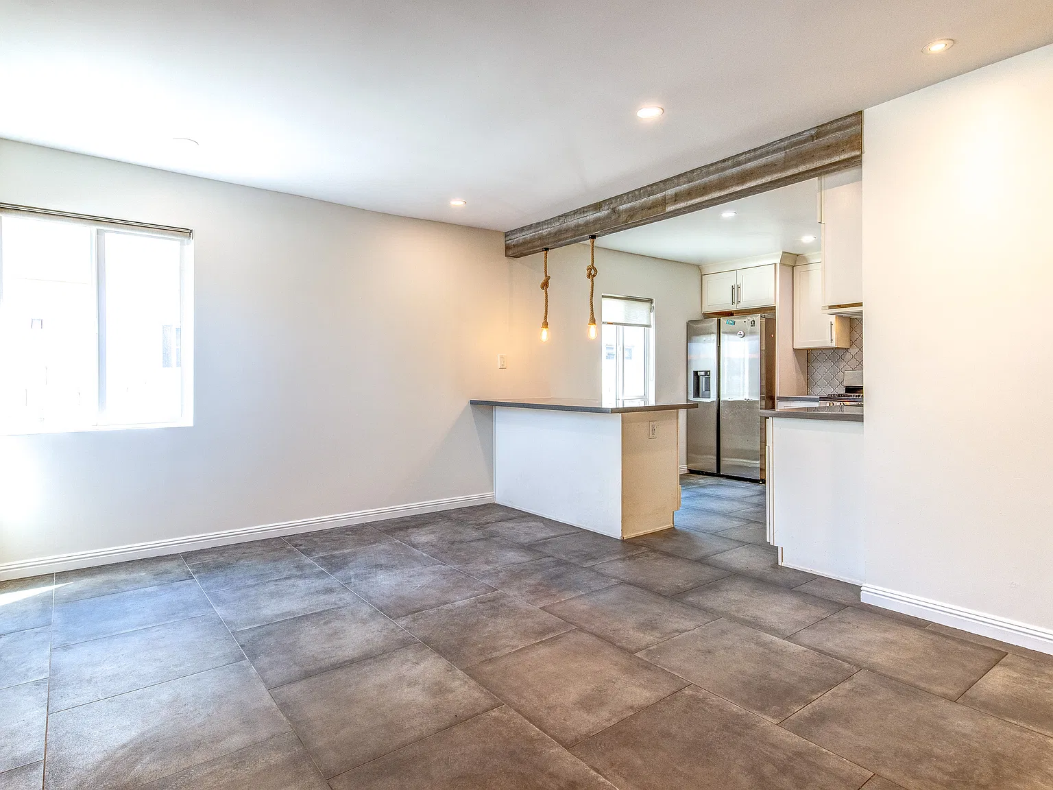 2 bed, 850 sqft, $2,500 — Photo 4