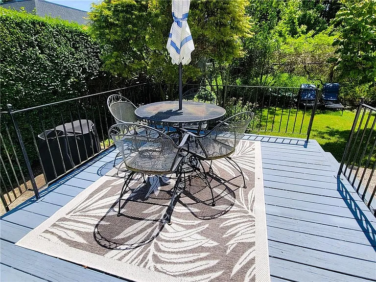 129 Connection St — Photo 20