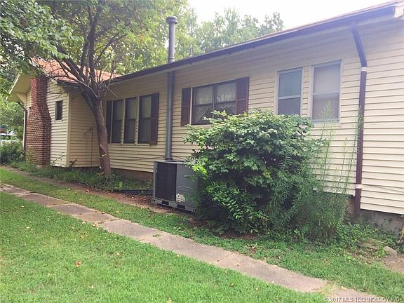 3rd image of 203 S 10th St