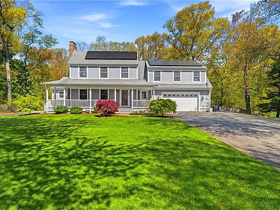 4th image of 434 N Quidnessett Rd