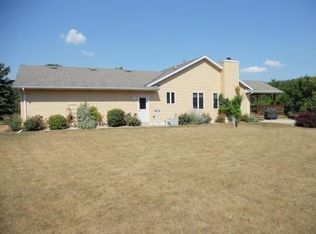 30846 River Ridge Ct, Waterford, WI 53185