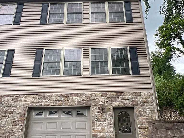 4 Pineview Pl — Photo 1