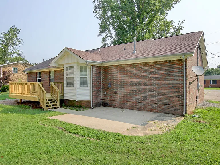 2104 Pea Ridge Rd — Photo 3