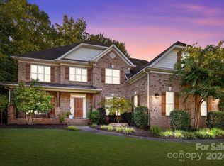 1344 Dobson Dr, Waxhaw, NC 28173