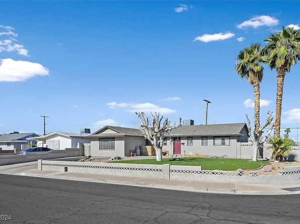 132 Linden St, Henderson, NV 89015