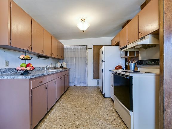2nd image of 2109 Saint Marys St