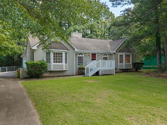 3rd image of 2160 Logan Dr