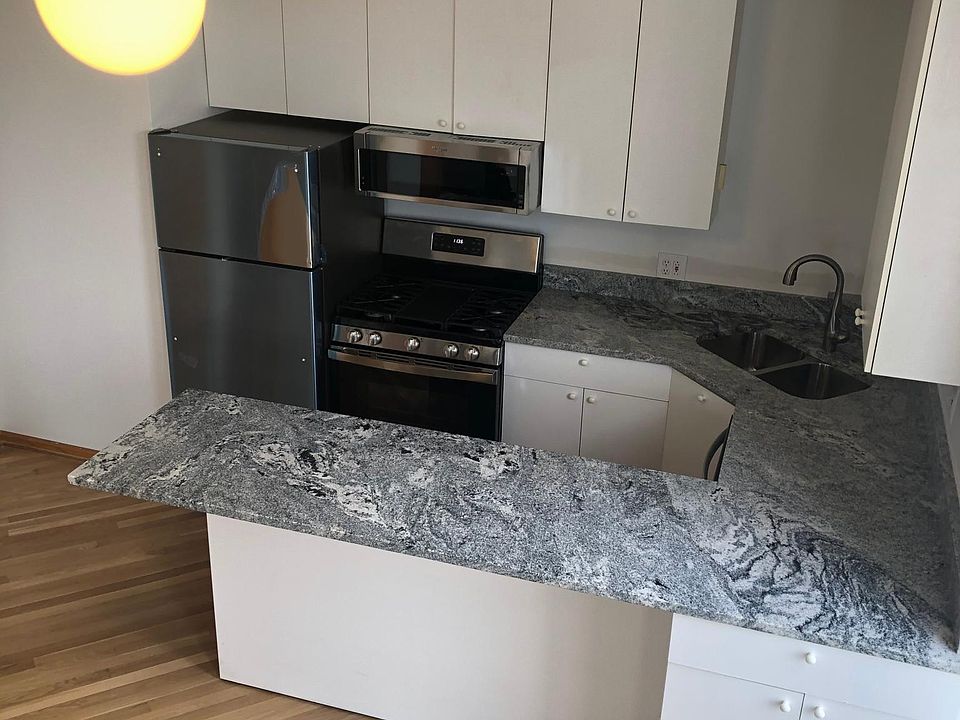 1st image of 837 W Grand Ave APT 3F