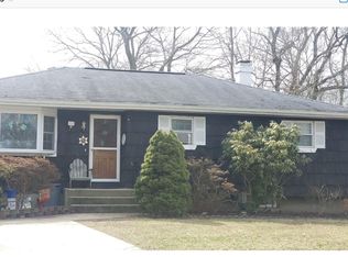 16 Nelson Pl, Mastic, NY 11950
