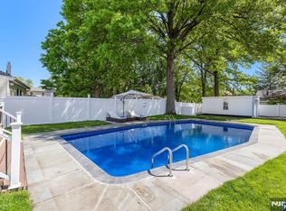 123 Park Ave, Dumont, NJ 07628
