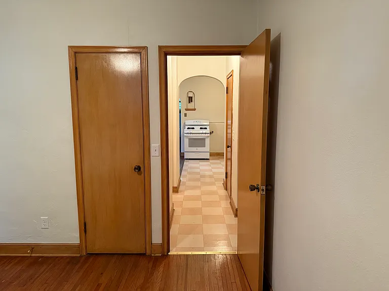 4335 York Ave S #5 — Photo 4
