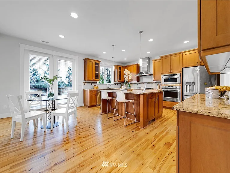 23372 SE 4th Pl — Photo 7