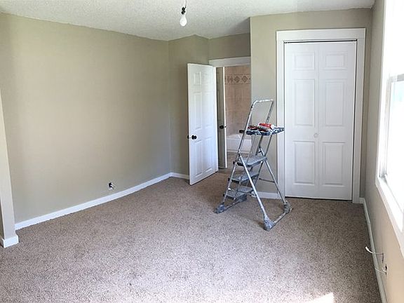 4th image of 309 1st Ave
