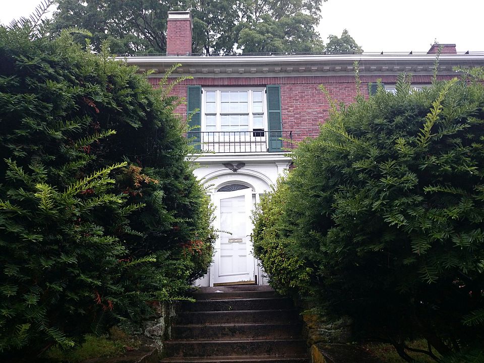 2nd image of 459 Chestnut Hill Ave