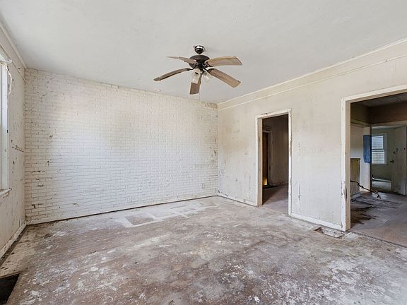 4th image of 1851 W 6th St