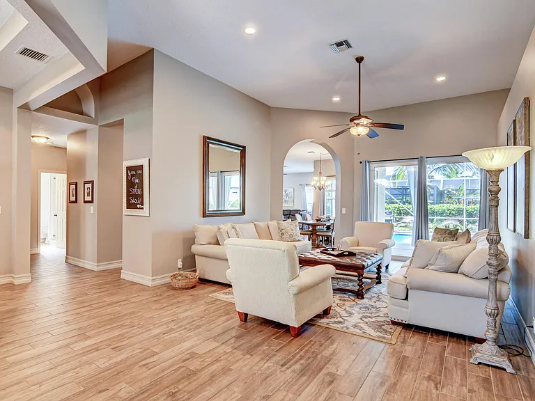 21707 Abington Ct — Photo 32