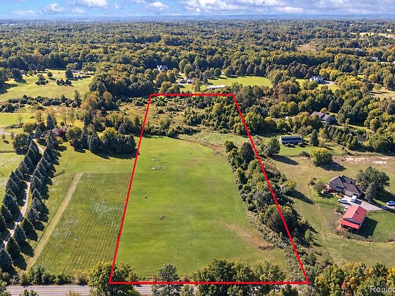 3rd image of 4767 Lake George Rd