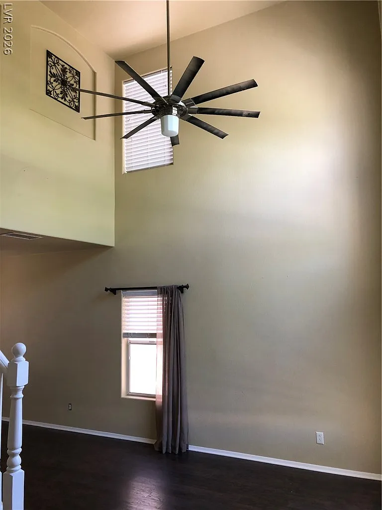 3 bed, 2.5 bath, 1879 sqft, $2,200 — Photo 3