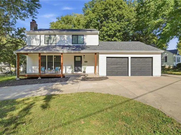 212 W Walnut St, Belton, MO 64012