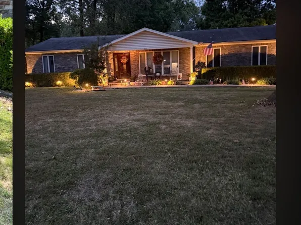 1615 Lee St, Jeffersonville, IN 47130