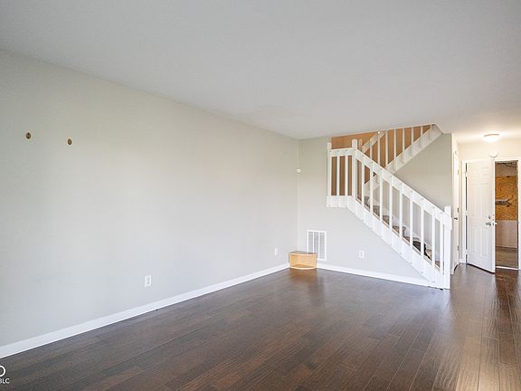 4th image of 7570 Castleton Farms North Dr N