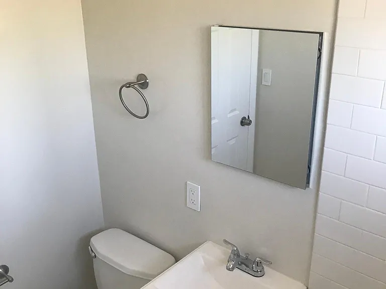 1431 S Fairfax Ave #2 — Photo 18