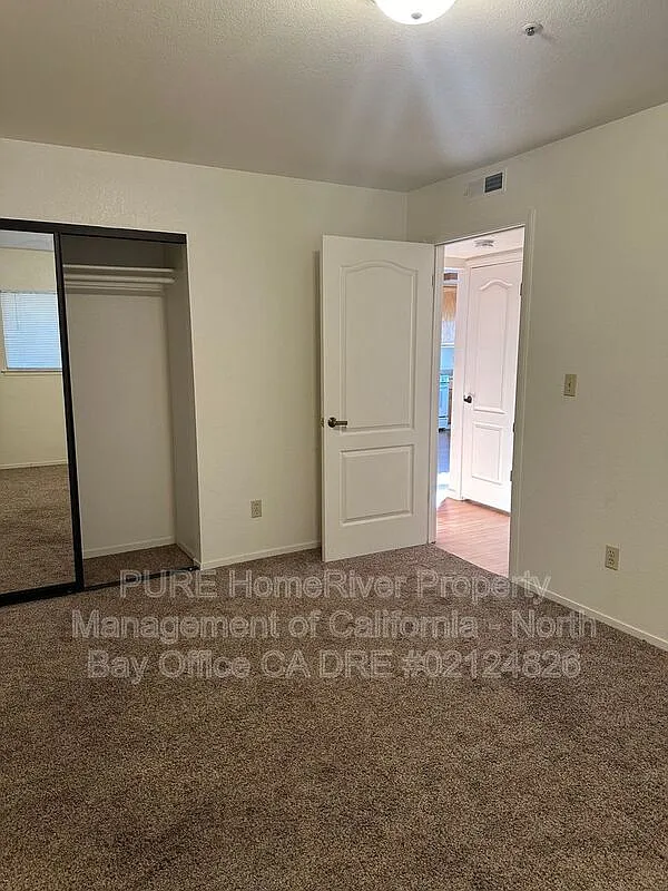 2 bed, 1.0 bath, $1,700 — Photo 4