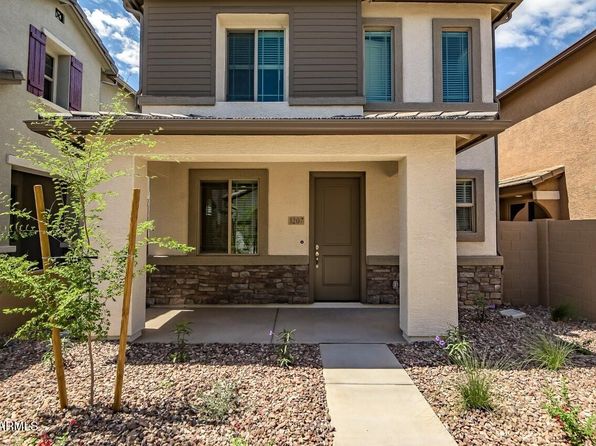 1207 W Sparrow Dr, San Tan Valley, AZ 85140